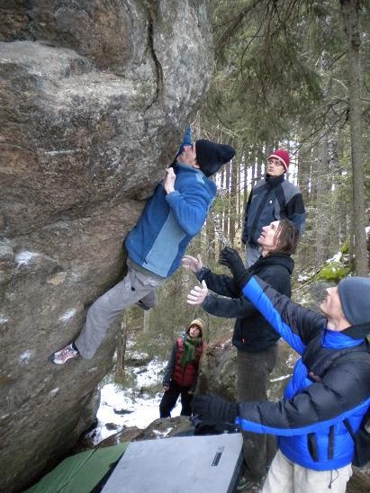 Tým podporuje Vildu v rozlezu na Těžké technice nohou, 6C na Lanovce