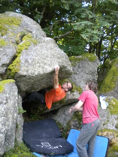 Petr v jednom z těžších 6B - Fontenébl