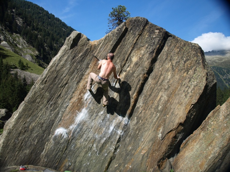 Michal Smrž, Moonwalk 7A+, Sundergrund